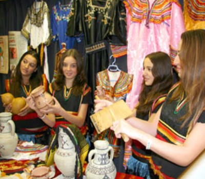 EXPOSITION DE TAFSUT LORS DE LA JOURN�E AFRICAINE